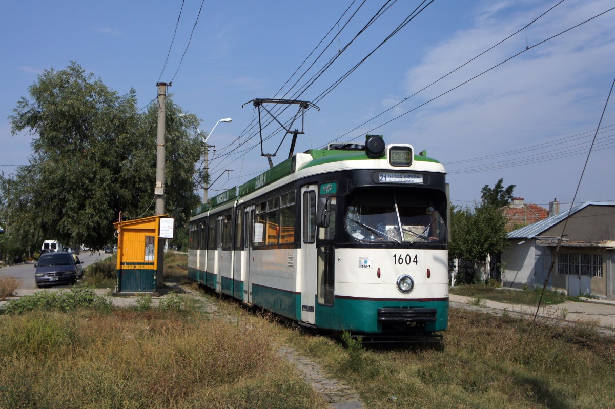 Rumänien / Straßenbahn Braila: Duewag GT8 - Wagen 1604 (ehemals Rotterdam) als Linie 21 an der Haltestelle Radu Negru in der Strada Grigore Alexandrescu. Aufgenommen Anfang September 2013.