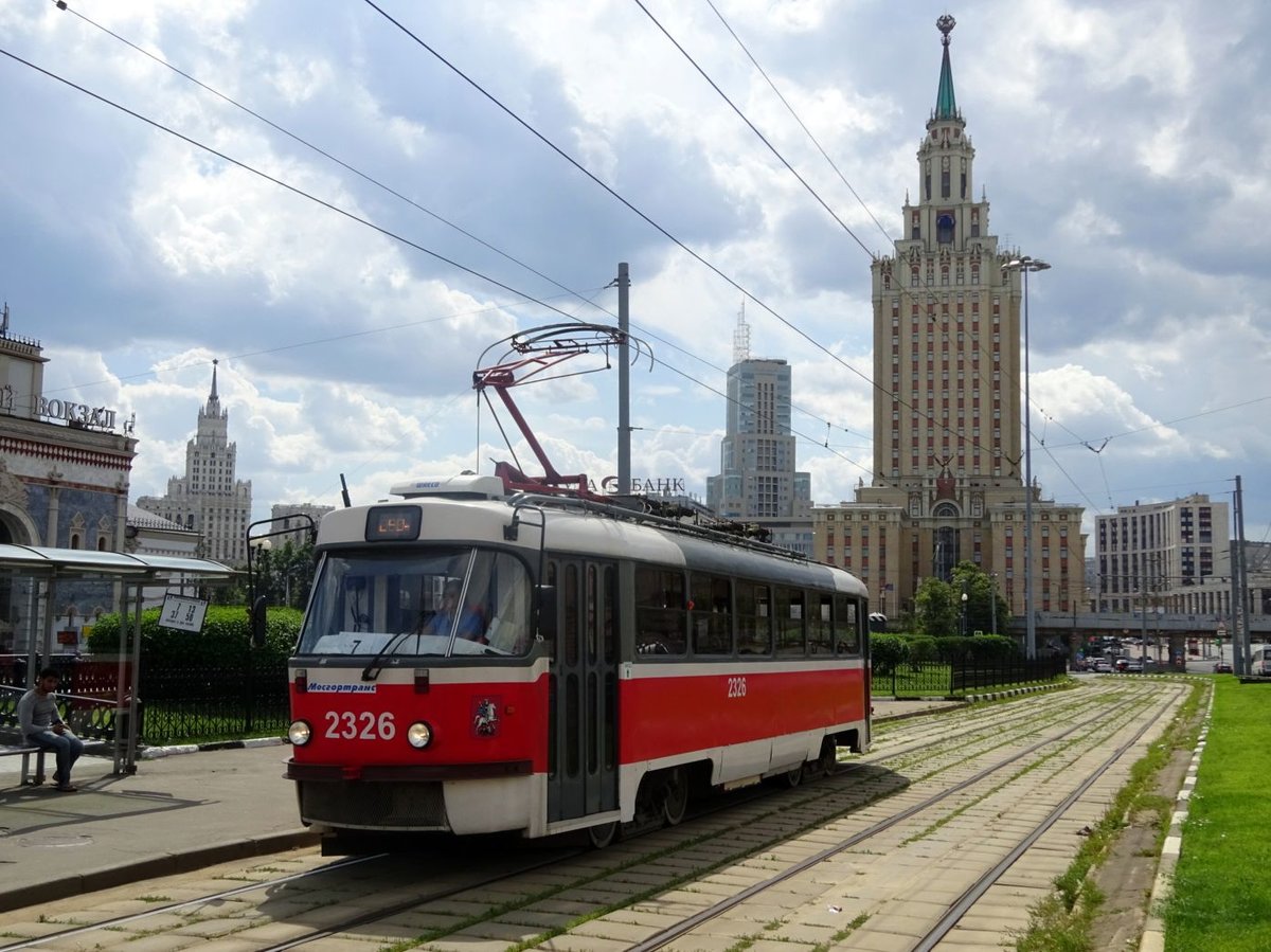 Russland: Straßenbahn / Tram Moskau: Tatra T3 MTTA-2 der Straßenbahn Moskau, aufgenommen im Juli 2015 im Stadtgebiet von Moskau.