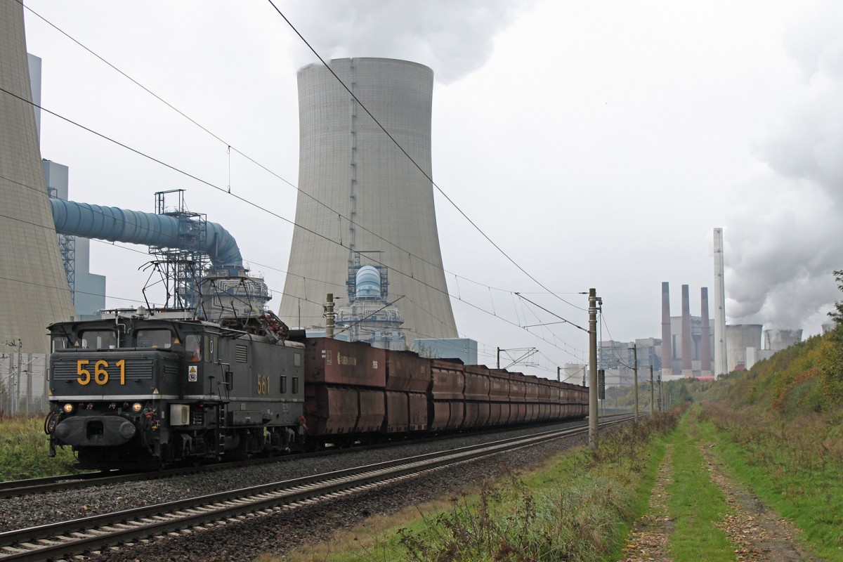RWE 561 am 25.10.14 am Kraftwerk Neurath.