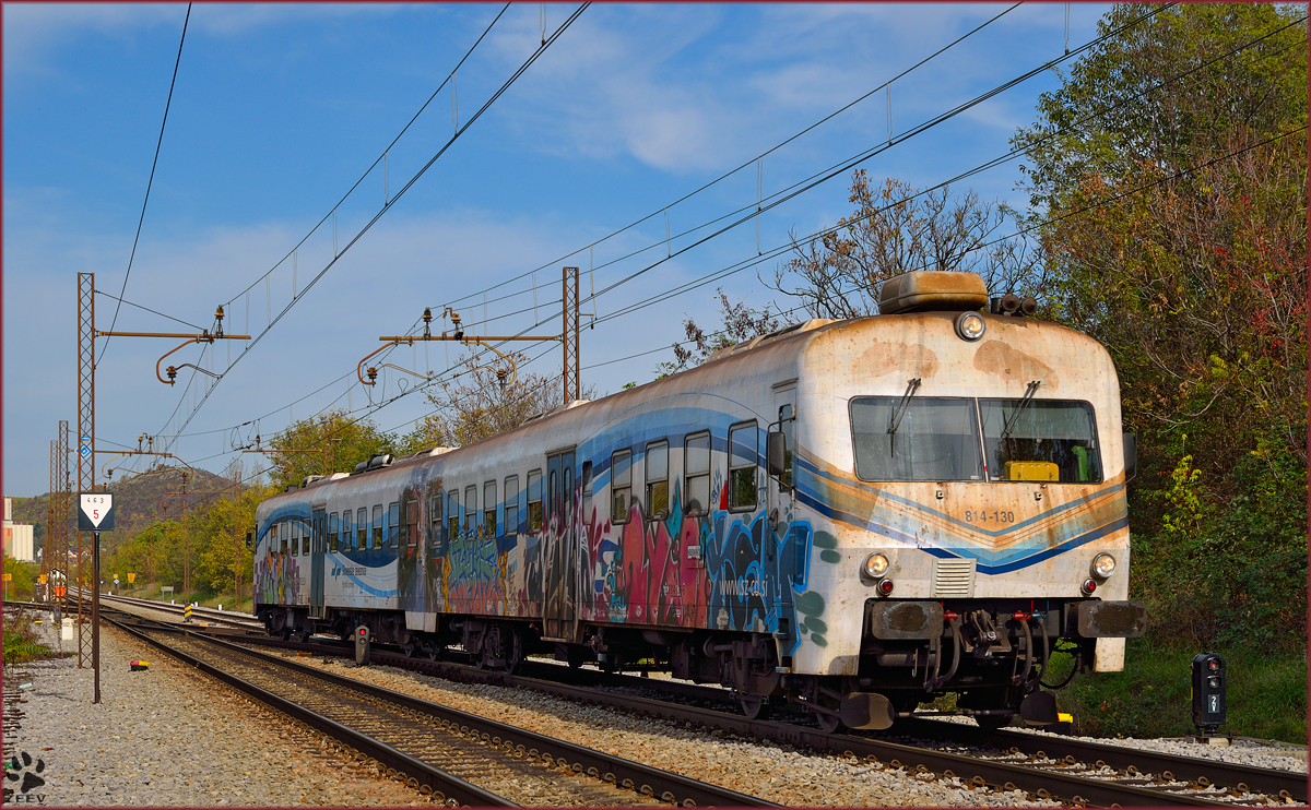 S� 814-130 f�hrt durch Maribor-Tabor Richtung Sredi�če. 22.10.2013