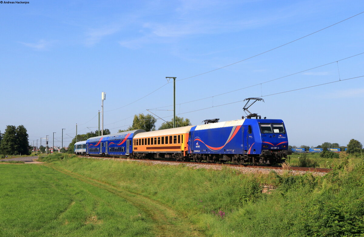 S 88361 (Waldkirch-Freiburg(Brsg)Hbf) mit Schublok 145 087-3 bei Denzlingen 12.8.21