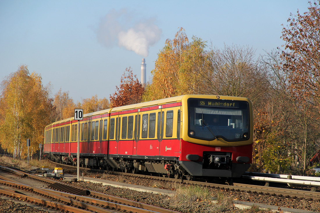 S-Bahn Berlin 481 xxx // Berlin-Biesdorf // 12. November 2016