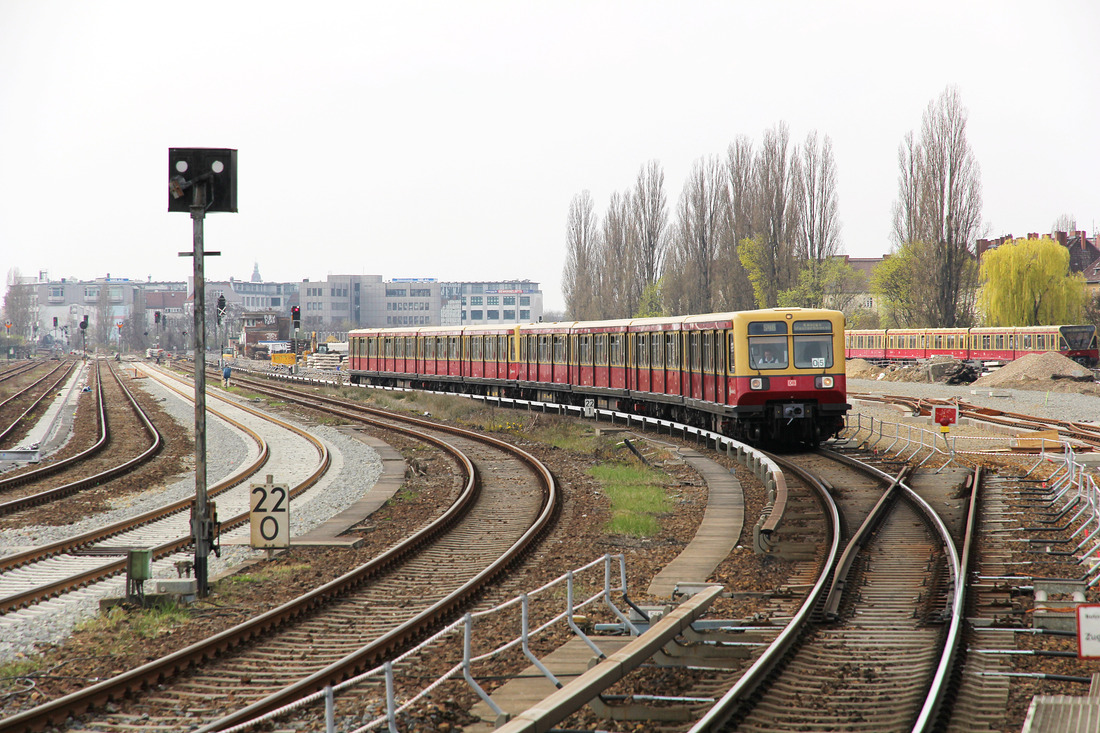S-Bahn Berlin 485 xxx // Berlin-Tempelhof // 13. April 2016
