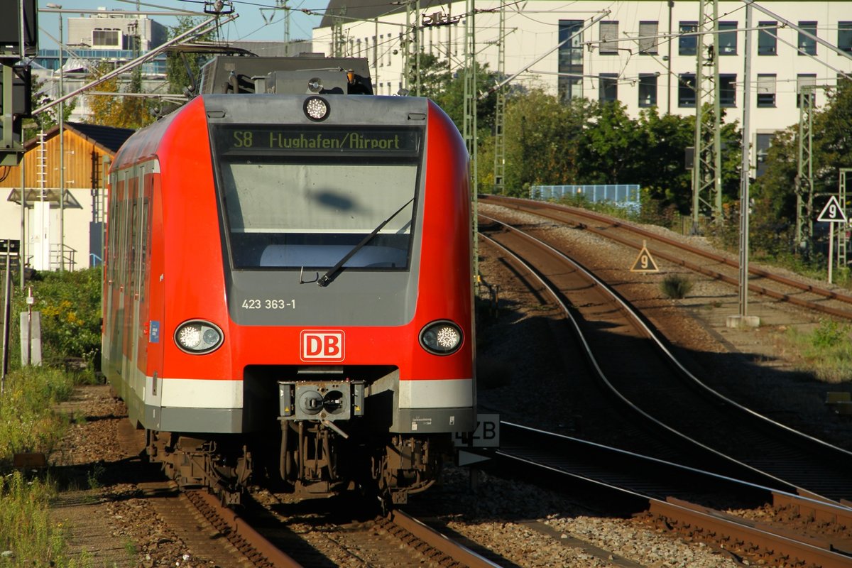 S Bahn Fotos am Münchener Ostbahnhof am 24.08.2016. 