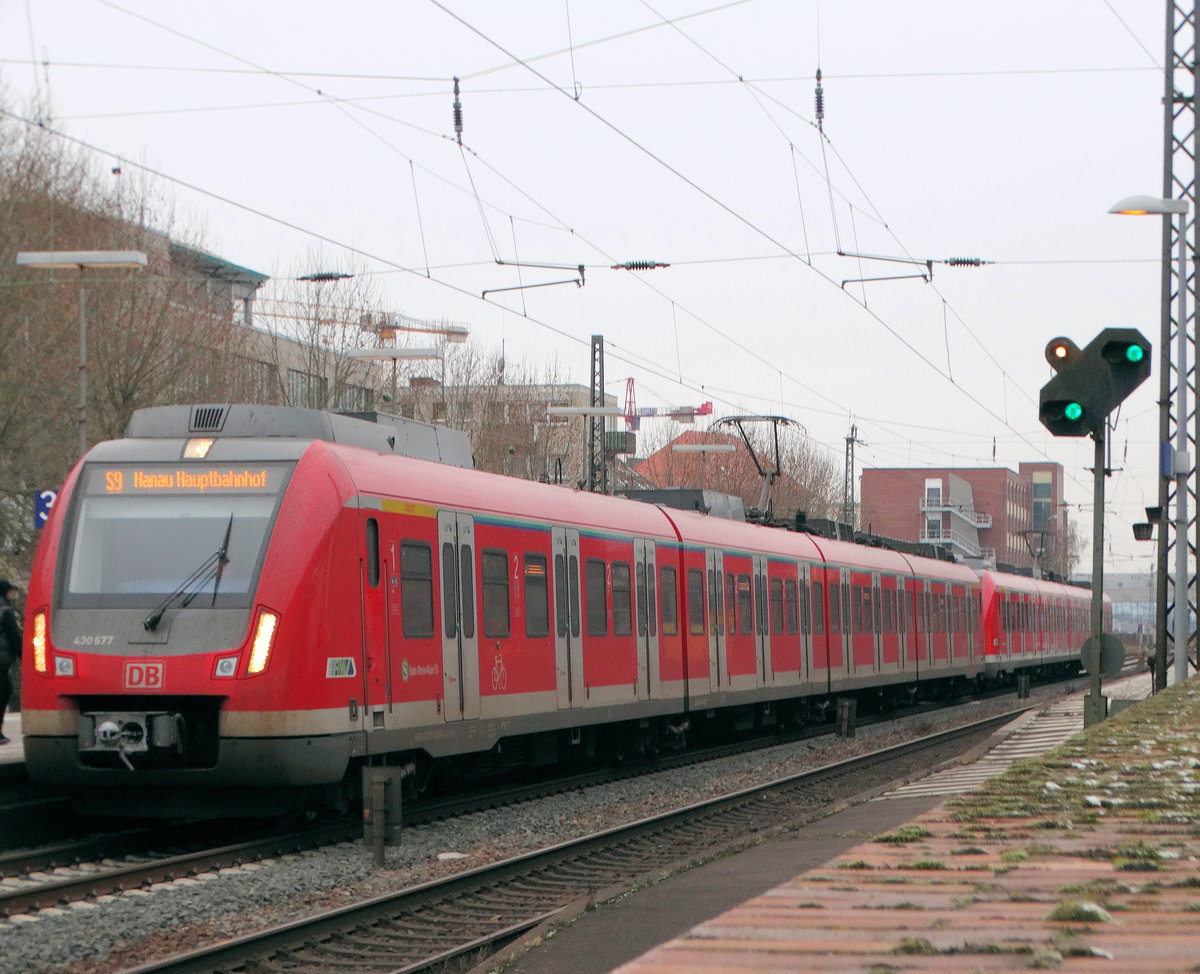 S-Bahn Rhein Main Bombardier 430 677 und 430 xxx am 07.01.17 in Rüsselsheim Bhf