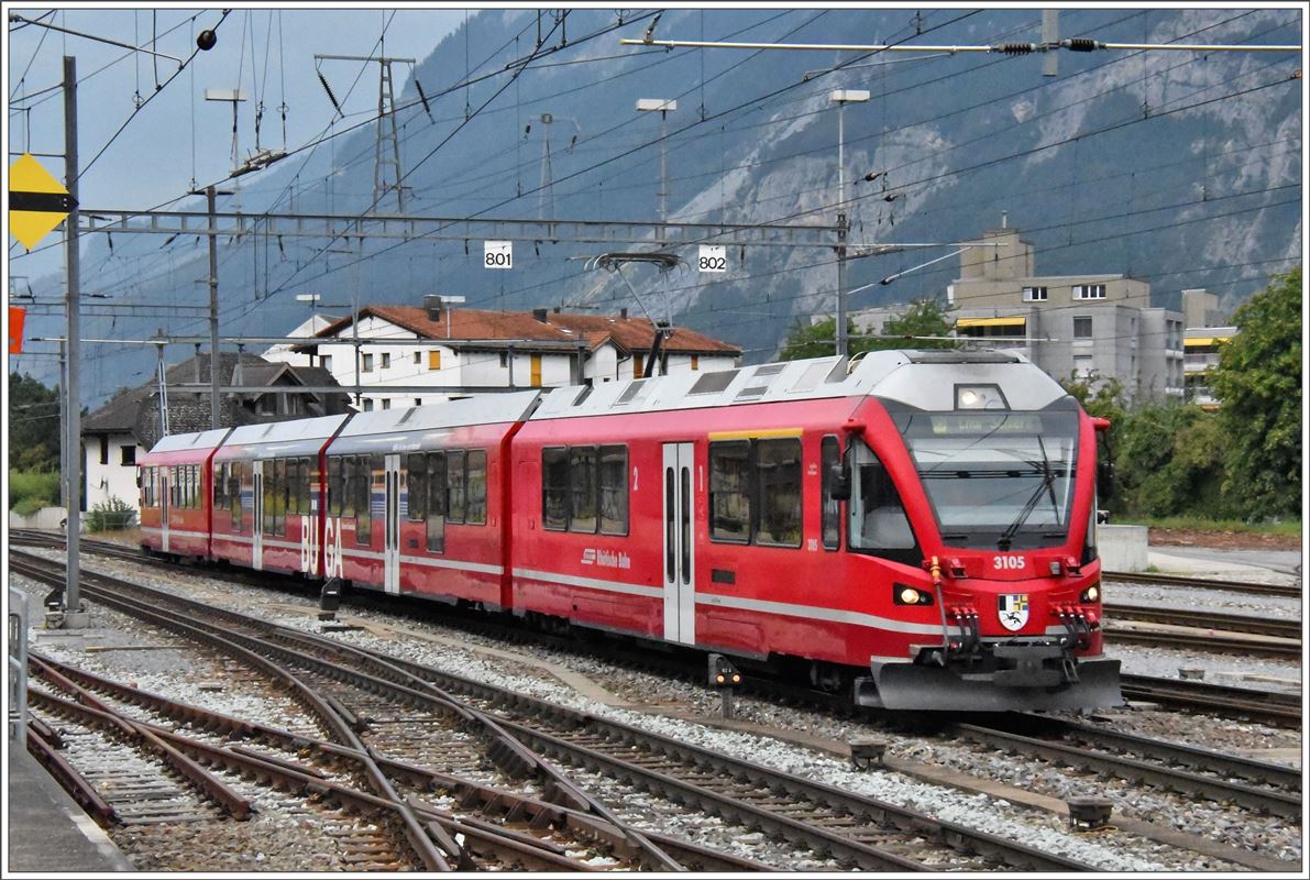 S1 1506 mit ABe 4/16 3105 fährt in Chur ein. (15.09.2016)