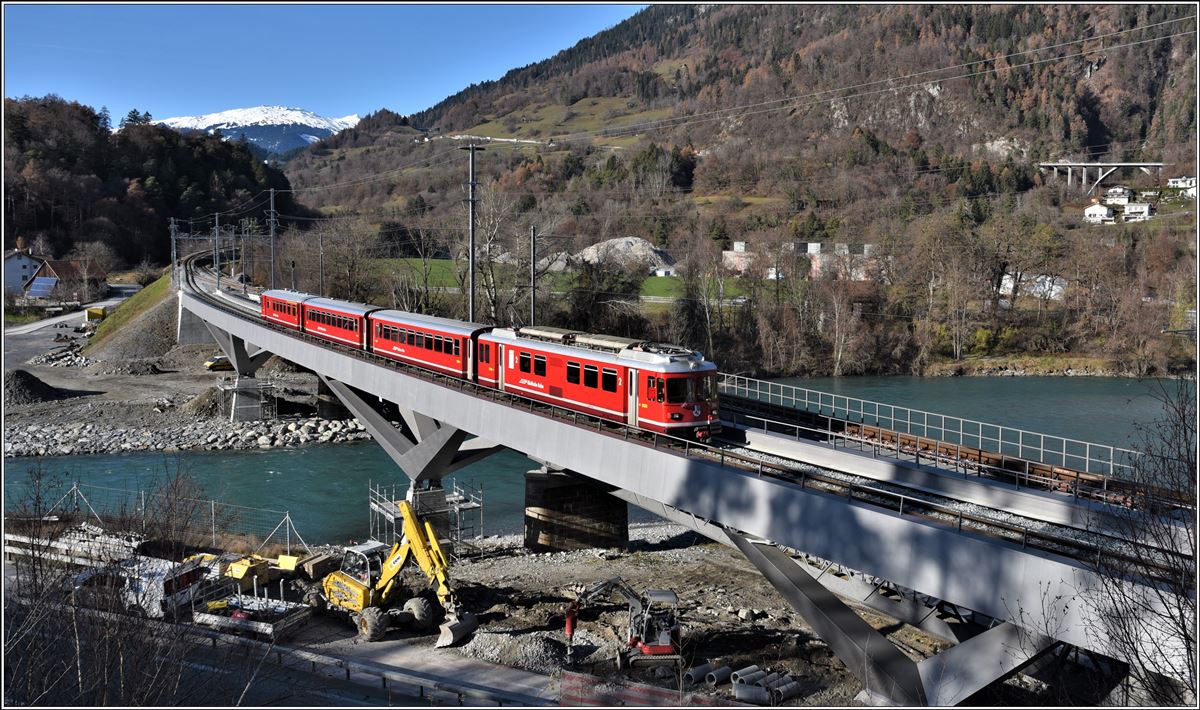 S1 1512 nach Schiers mit Vorortpendel Be 4/4 514/ABt 1714 auf der neuen Brücke. (05.12.2019)