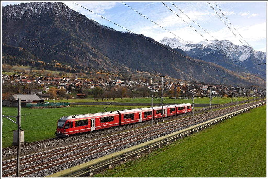 S1 1516 mit Allegra 3102 bei Zizers. (20.11.2014)