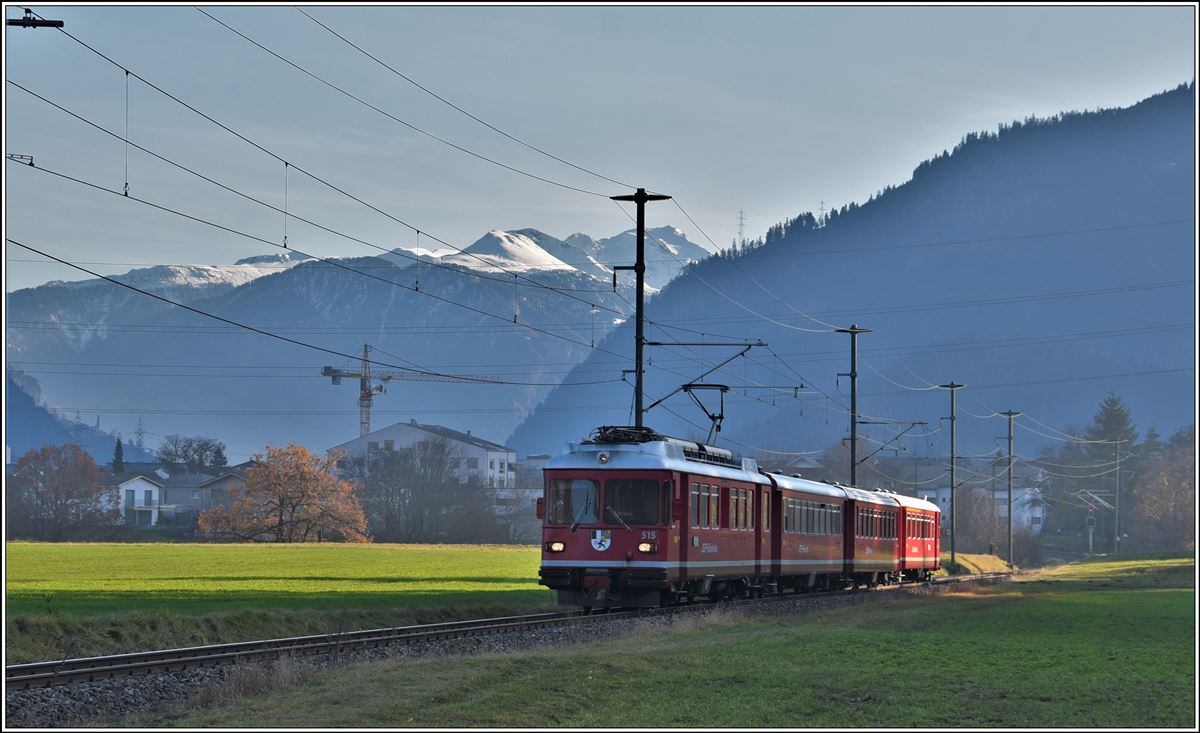 S1 1518 mit Be 4/4 515/ABt 1715 nach Schiers bei Bonaduz. (25.11.2019)