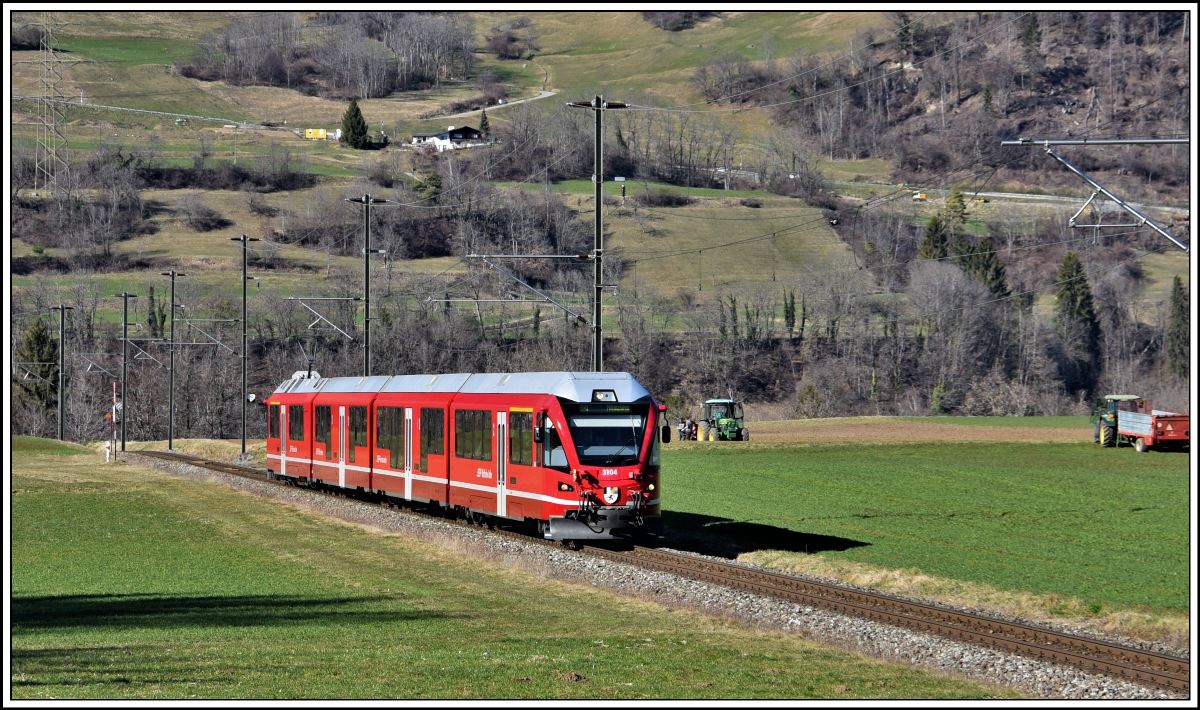 S1 1523 mit ABe 4/16 3104 zwischen Reichenau-Tamins und Bonaduz. (16.03.2020)