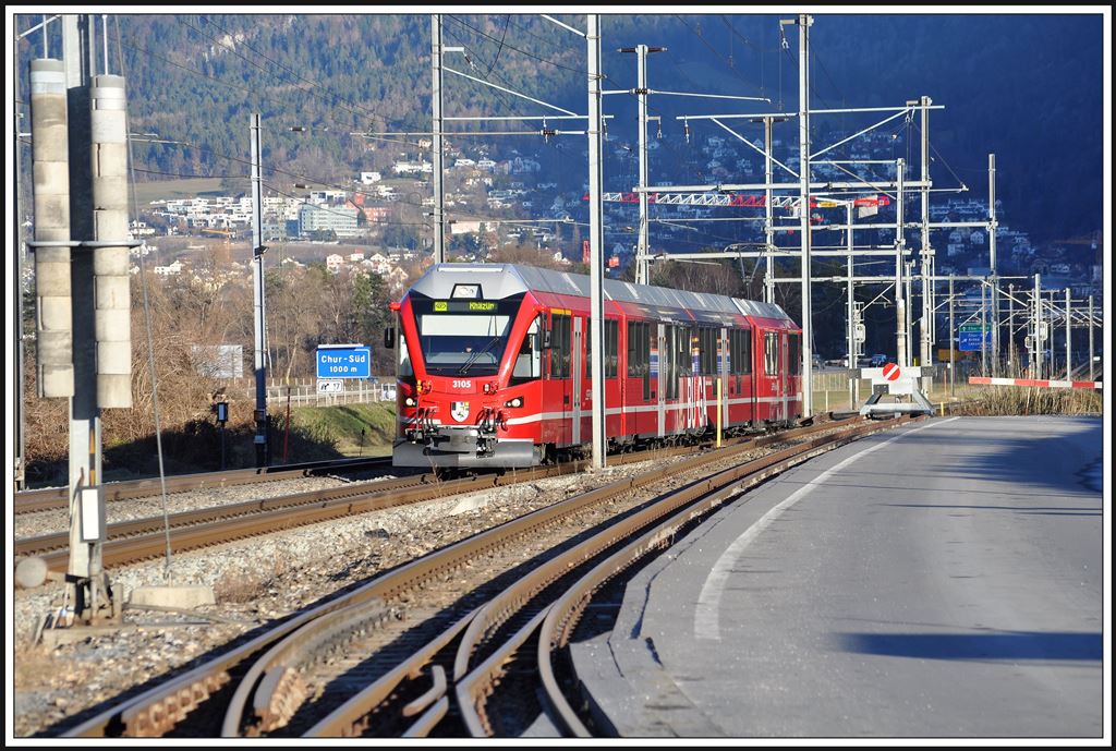 S1 1523 mit ABe 4/16 3105 bei Felsberg. (21.12.2013)