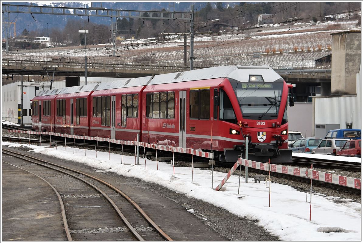 S1 1523 mit ABe 4/16 3102 nach Rhäzüns in Untervaz-Trimmis. (30.01.2017)