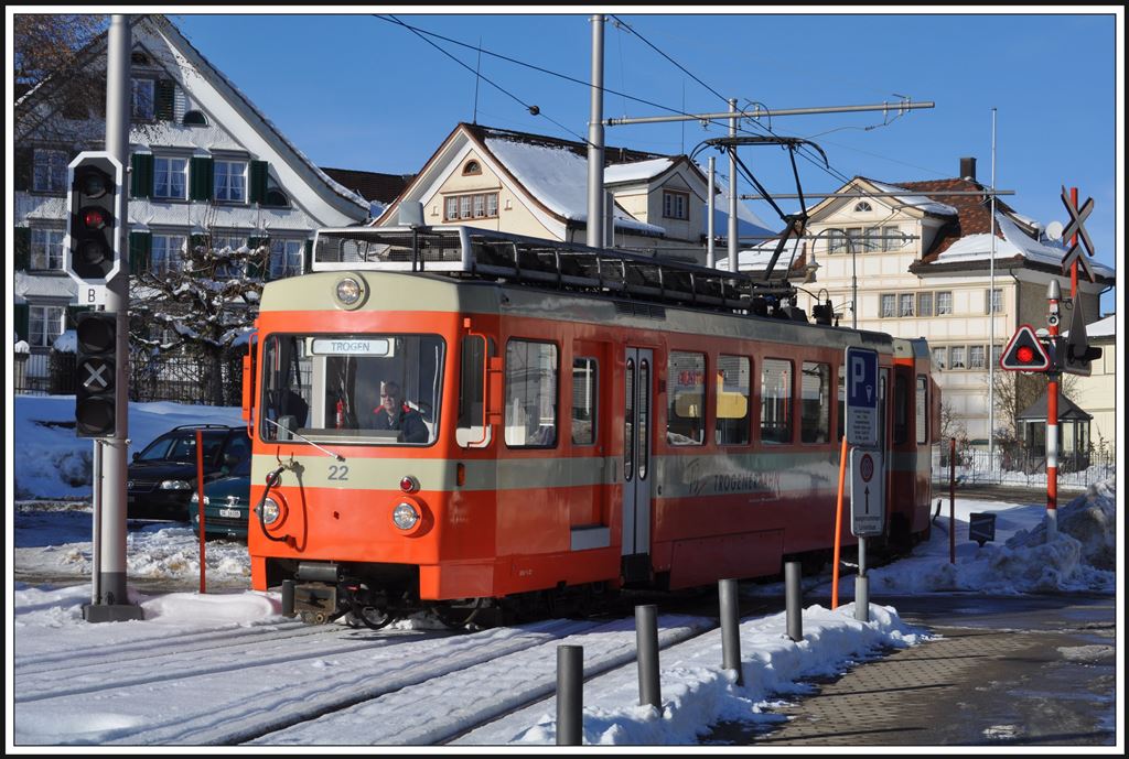 S12 4126 mit Be 4/8 22 in Speicher. (05.12.2013)