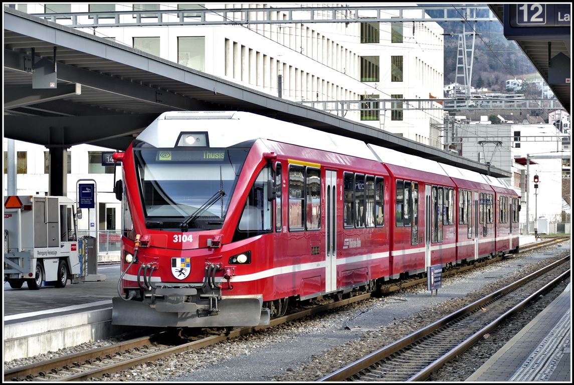 S2 1553 mit ABe 4/16 3104 nach Thusis in Chur. (28.12.2018)