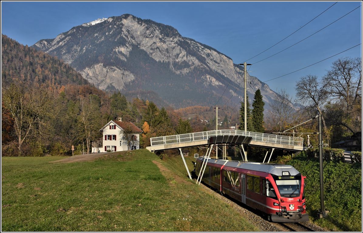 S2 1564 nach Chur mit ABe 4/16 3103 im Weiler Campagna zwischen Bonaduz und Reichenau-Tamins. (25.11.2019)