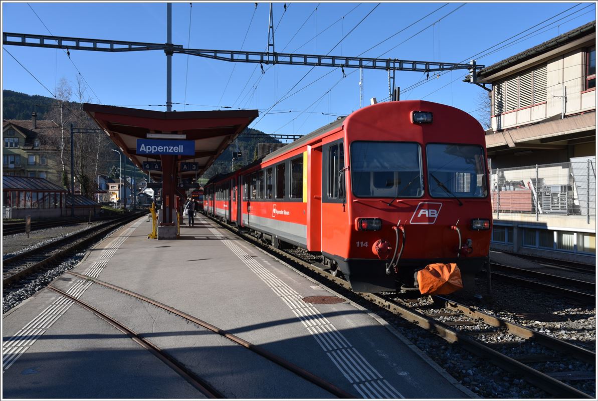 S22 aus St.Gallen ist in Appenzell eingetroffen. (02.12.2016)