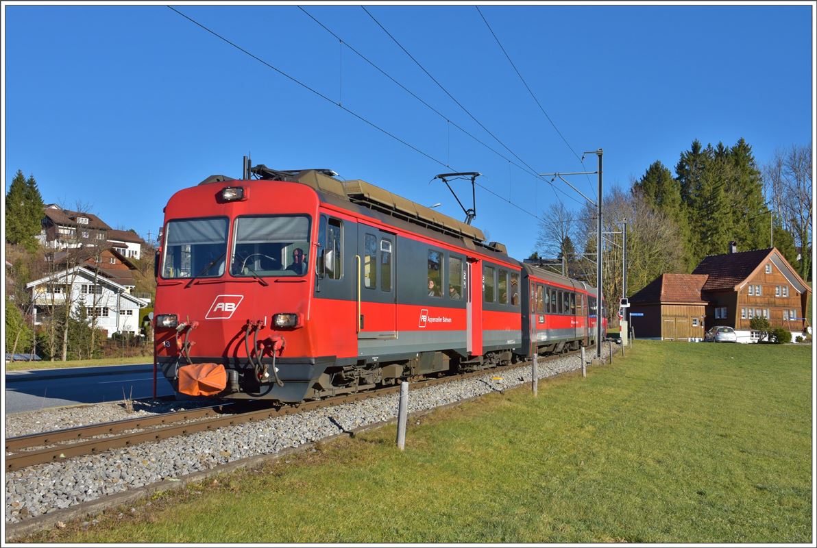 S22 St.Gallen nach Appenzell mit BDeh 4/4 13 beim Sammelplatz, (10.12.2016)