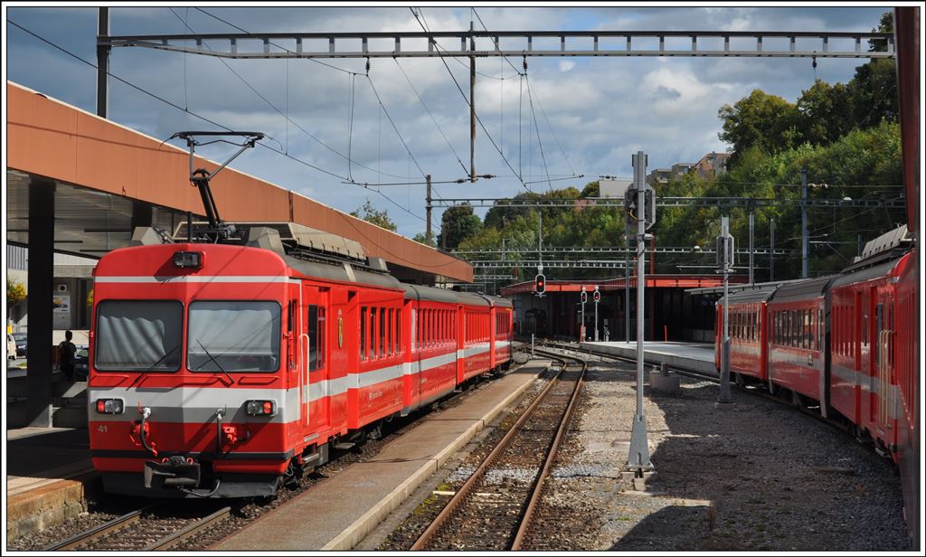 S23 1122 nach Gossau SG mit BDe 4/4 41 am Zugschluss in Herisau.(21.09.2014)