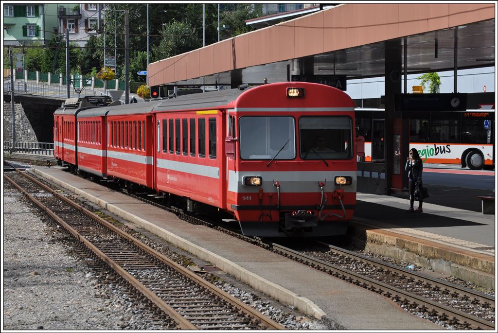 S23 1122 nach Gossau SG mit ABt 141 an der Spitze in Herisau.(21.09.2014)