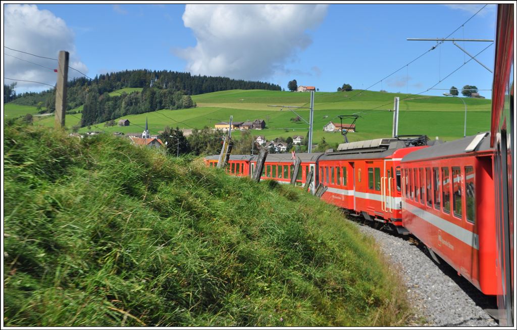 S23 1129 zwischen Waldstatt und Urnäsch. (21.09.2014)