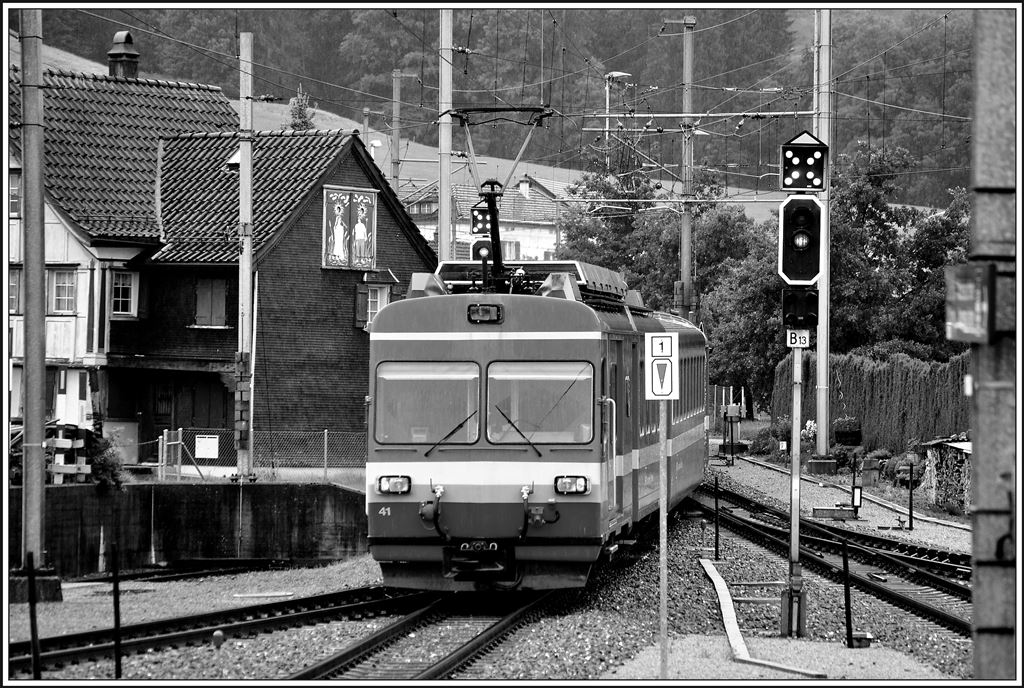 S23 1158 mit BDe 4/4 041  Gossau  nach Gossau in Appenzell. (02.07.2014)