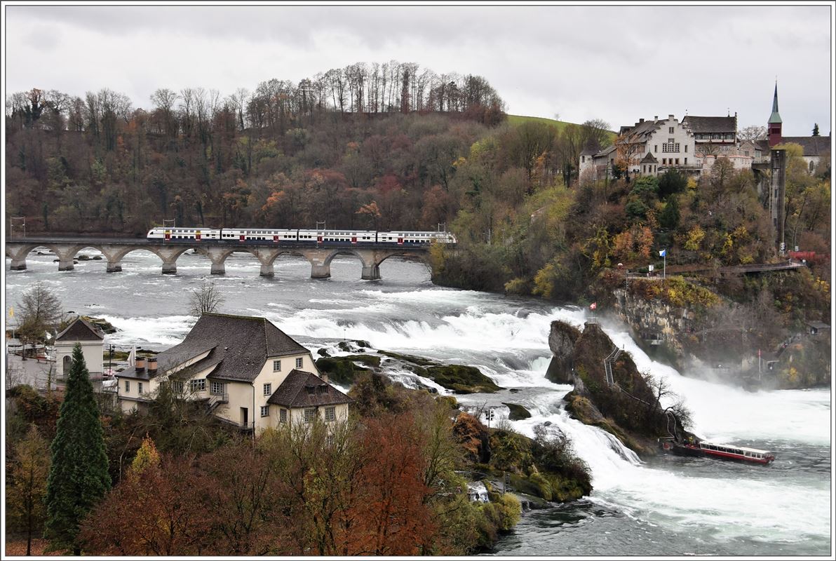 S24 20434 auf der Brücke beim Rheinfall. (19.11.2016)