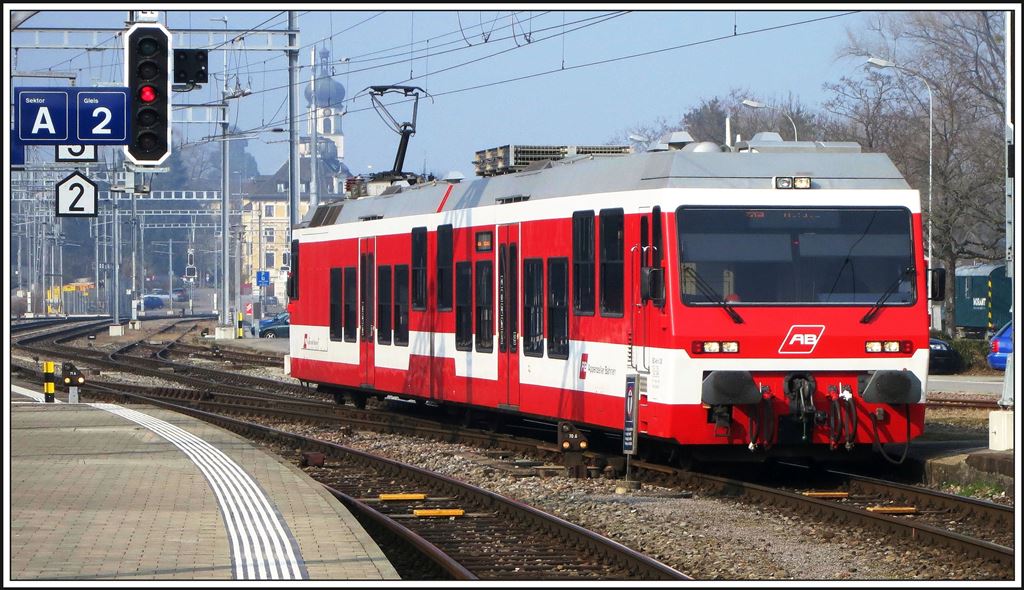 S25 BDeh 3/6 von Rorschach Hafen nach Heiden in Rorschach. (14.03.2014)