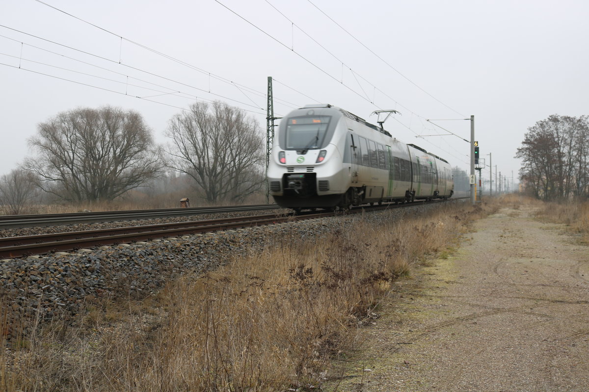 S3 der S-Bahn Mitteldeutschland nach Borna mit 1442 503 zwischen Haltepunkt Halle-Messe und Dieskau. [7.2.2017]