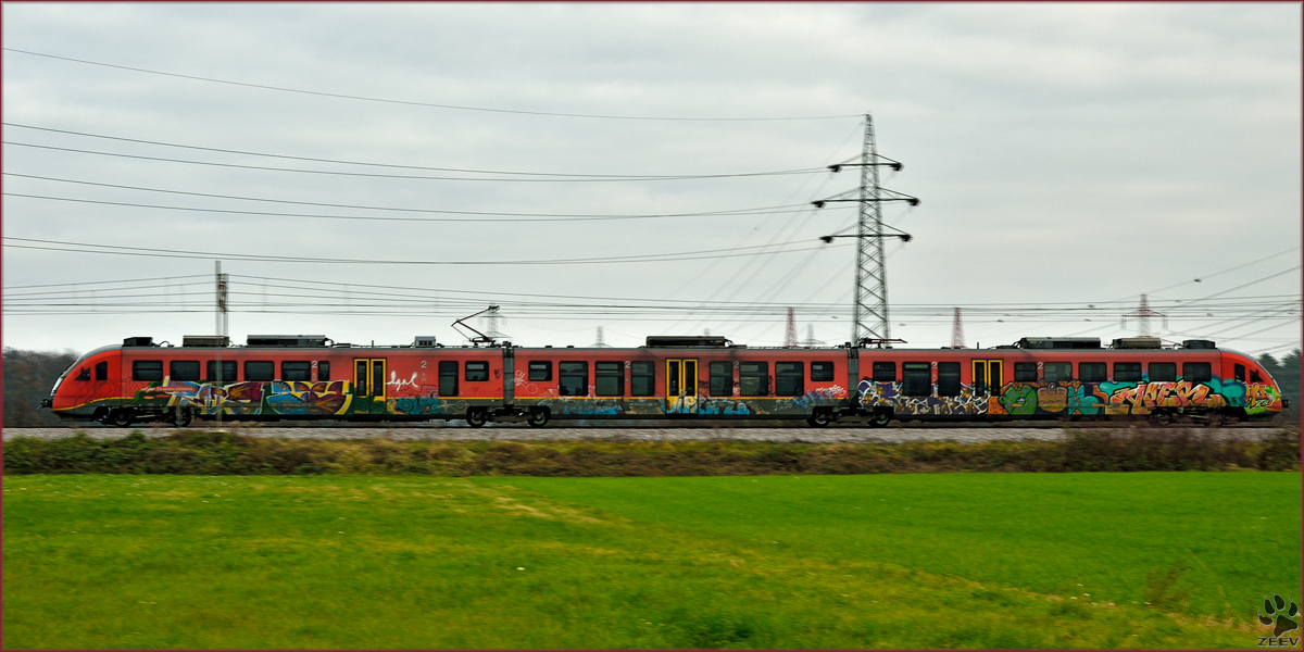 SŽ 312-? fährt durch Bohova Richtung Maribor HBF. /21.11.2014