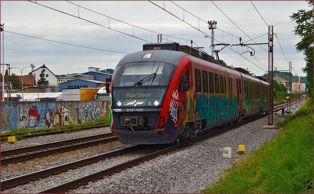 SŽ 312-103 fährt durch Maribor-Tabor Richtung Zidani Most. /13.6.2014