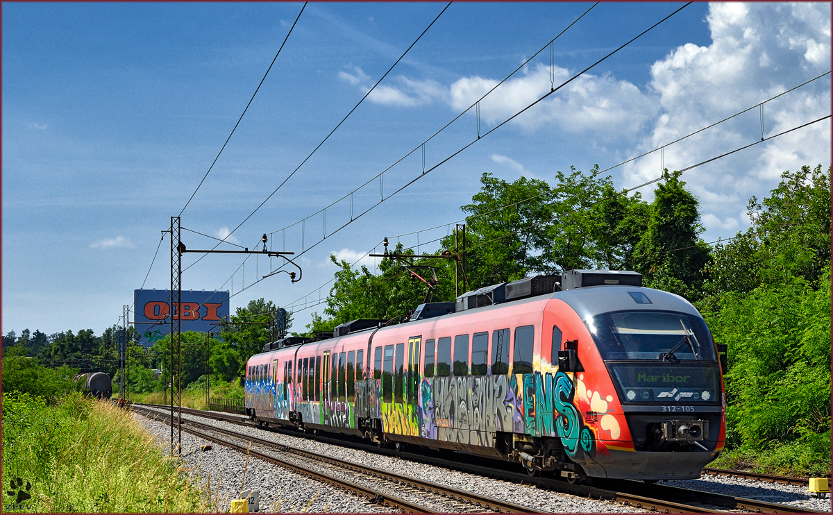 SŽ 312-105 fährt durch Maribor-Tabor Richtung Maribor HBF. /8.6.2016