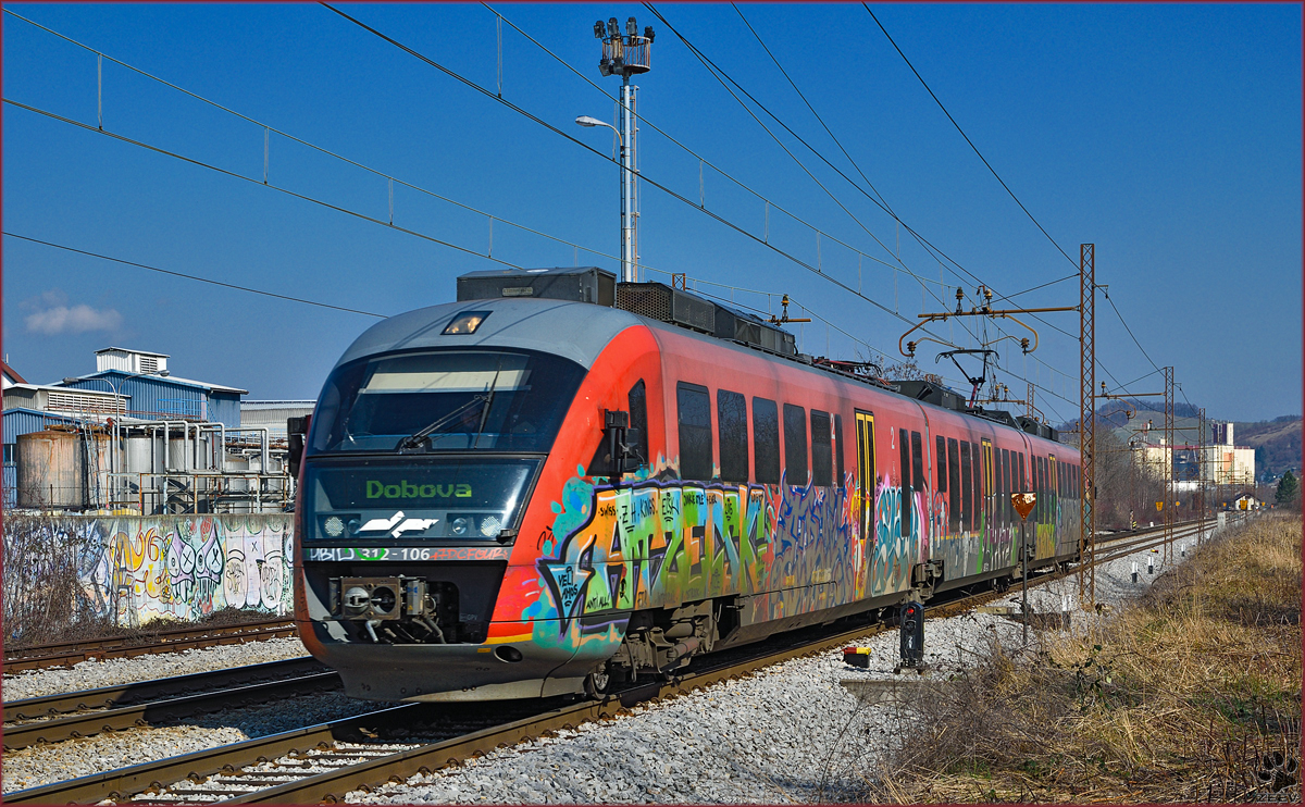 SŽ 312-106 fährt durch Maribor-Tabor Richtung Dobova. /17.3.2016