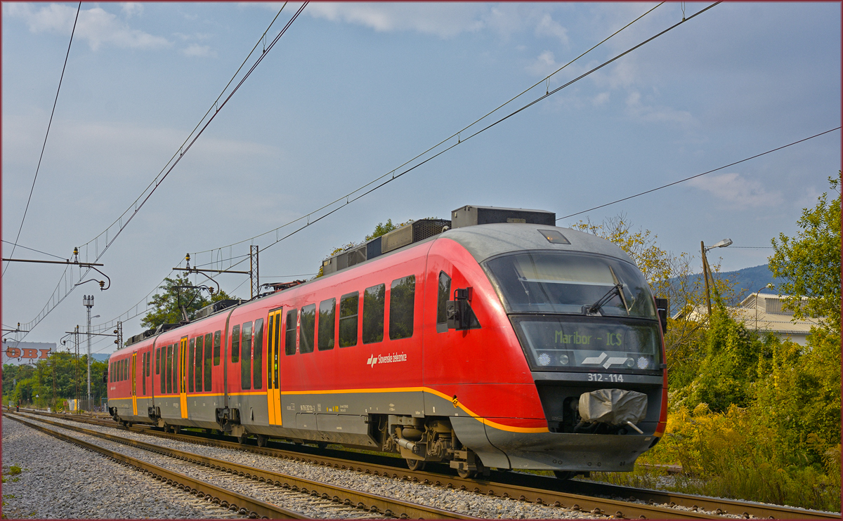 SŽ 312-114 fährt durch Maribor-Tabor Richtung Maribor HBF. /17.9.2020
