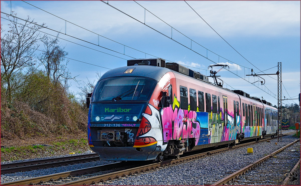 SŽ 312-136 fährt durch Maribor-Tabor Richtung Maribor HBF. /31.3.2016