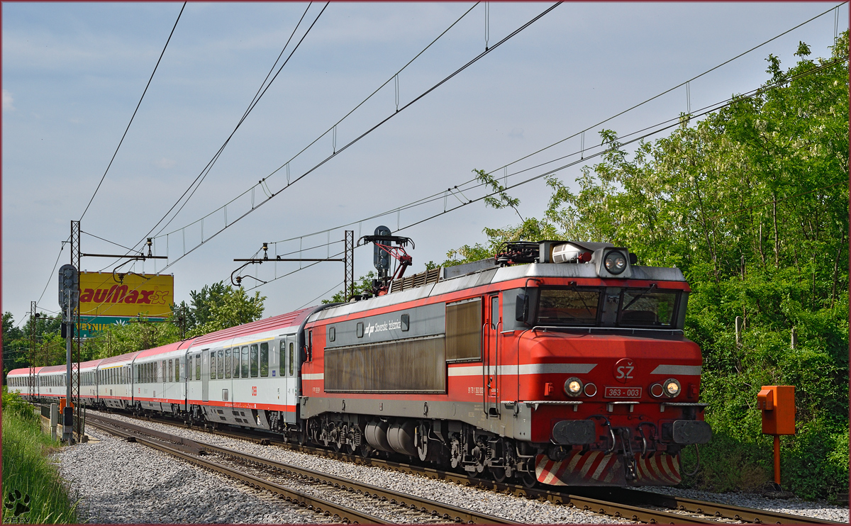 SŽ 363-003 zieht EC158 durch Maribor-Tabor Richtung Wien. /13.5.2015