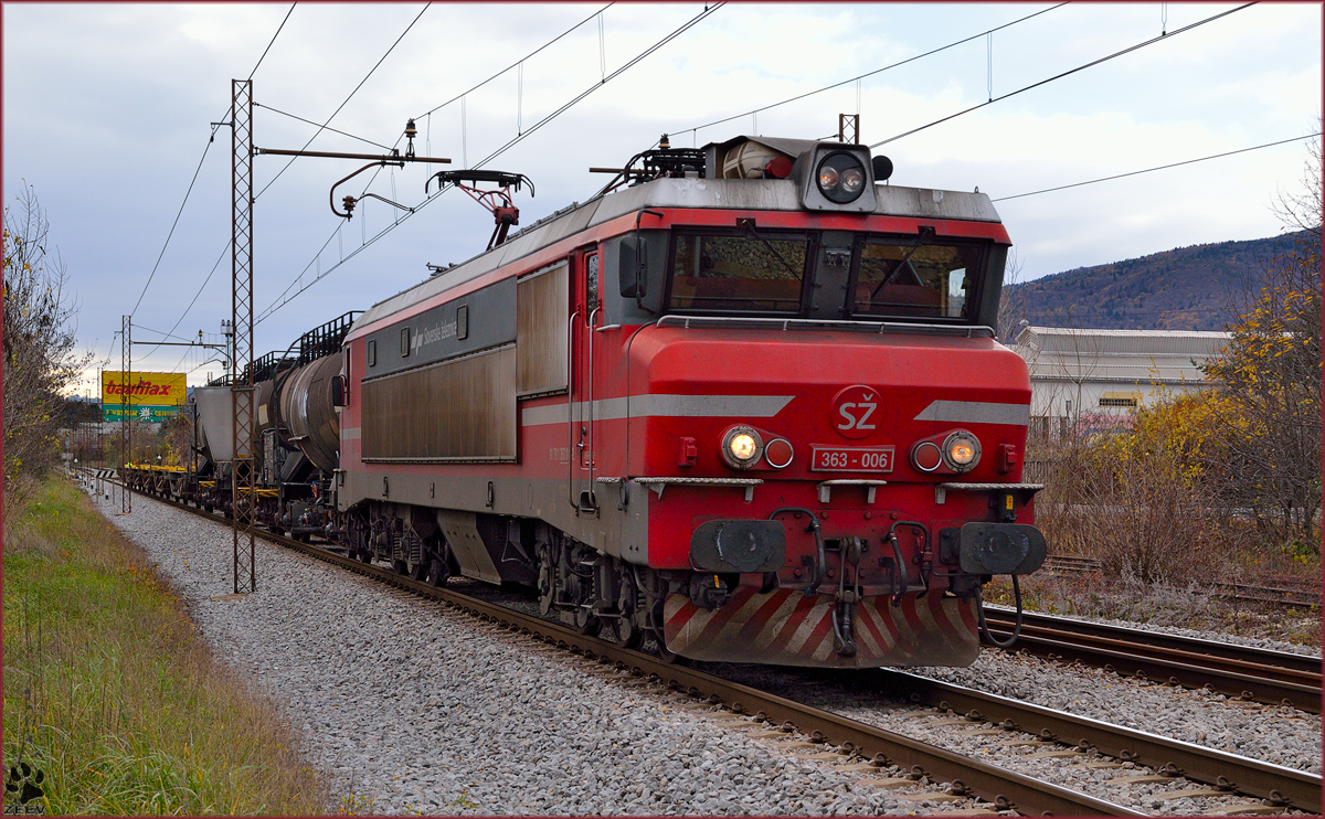 SŽ 363-006 zieht Güterzug durch Maribor-Tabor Richtung Norden. /25.11.2013