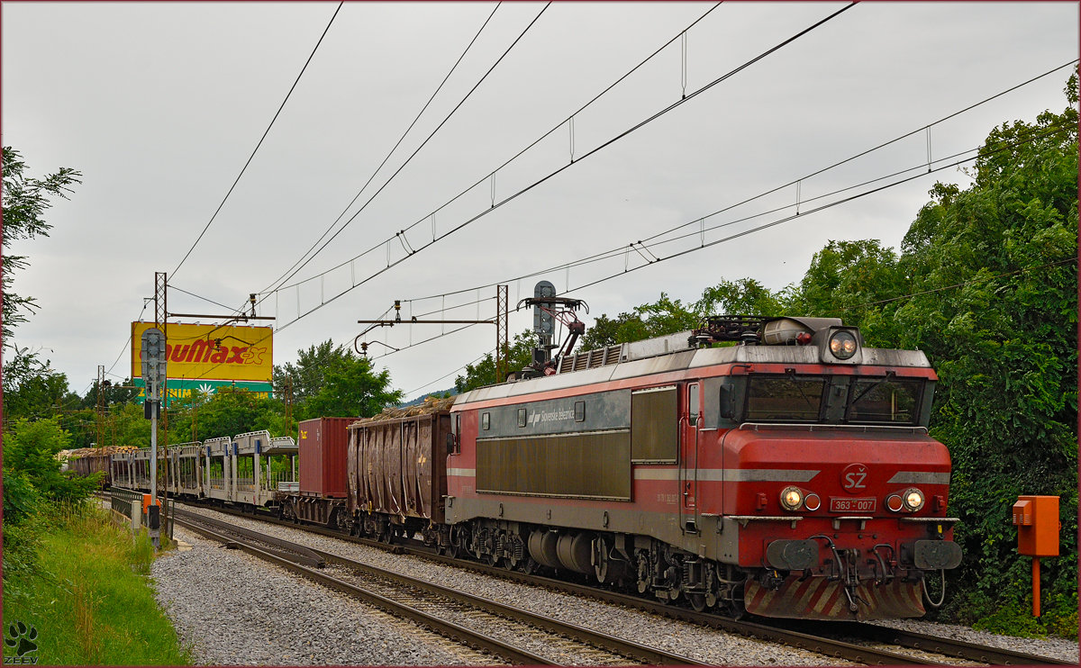 SŽ 363-007 zieht Güterzug durch Maribor-Tabor Richtung Norden. /8.7.2014
