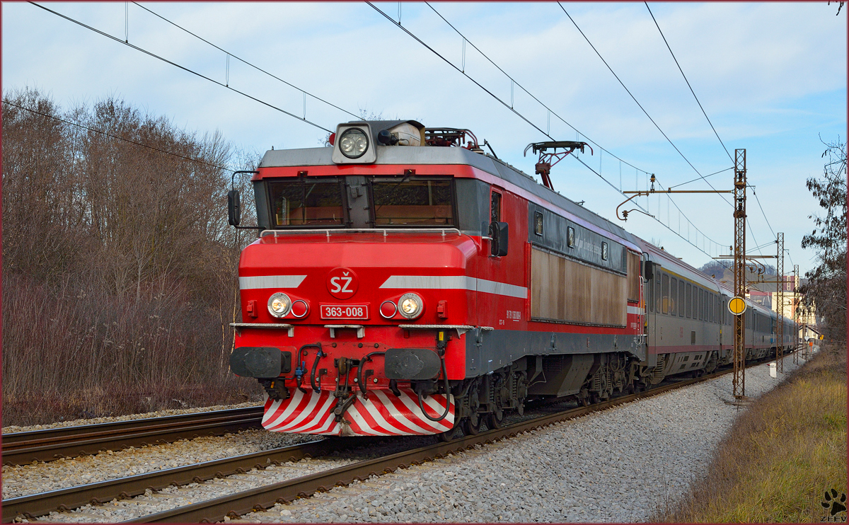 SŽ 363-008 zieht EC151 'Emona' durch Maribor-Tabor Richtung Ljubljana. /2.1.2014