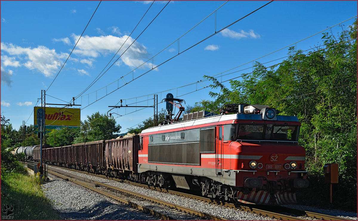 SŽ 363-009 zieht Güterzug durch Maribor-Tabor Richtung Norden. /23.9.2014