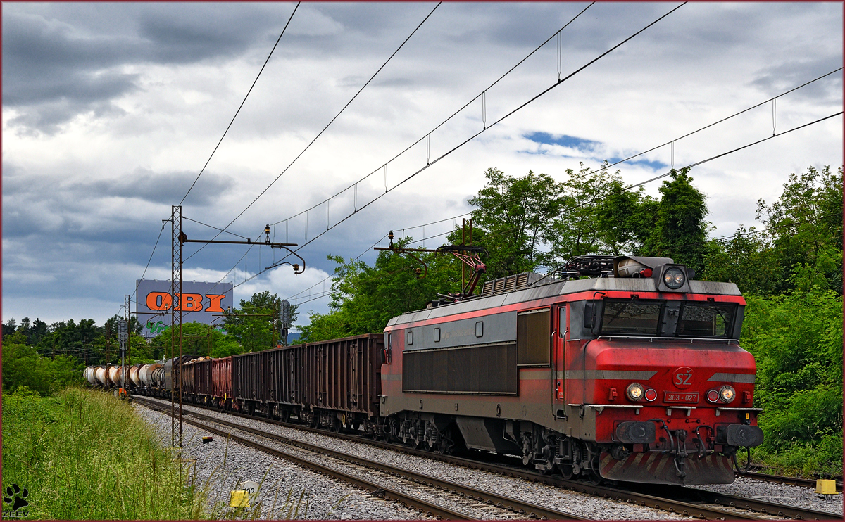 SŽ 363-027 zieht Güterzug durch Maribor-Tabor Richtung Norden. /1.6.2016