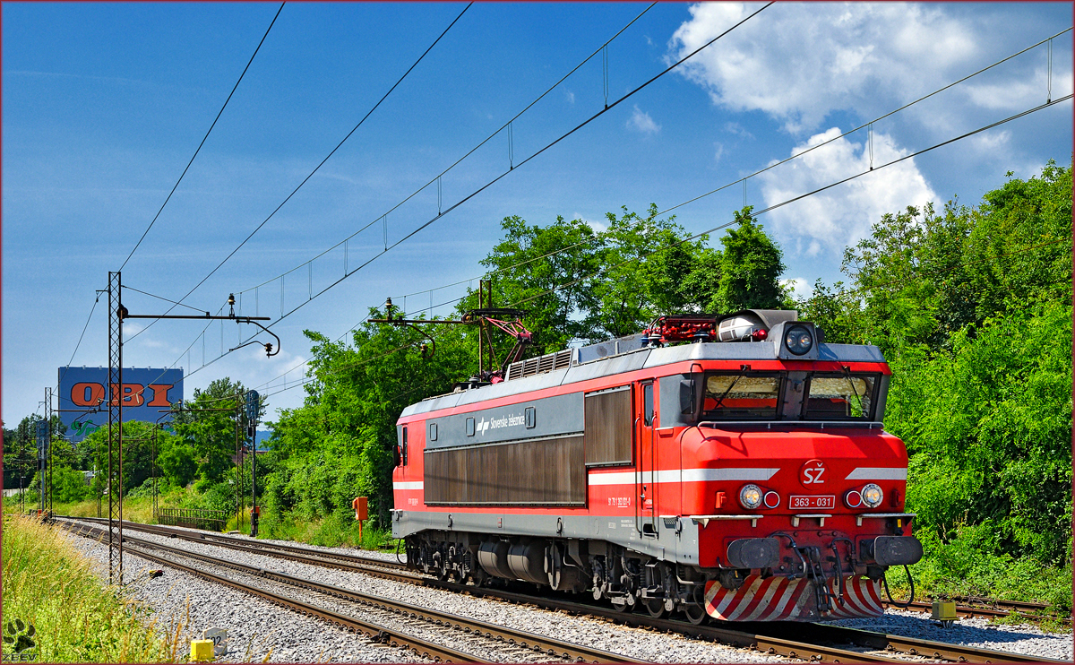 SŽ 363-031 fährt als Lokzug durch Maribor-Tabor Richtung Maribor HBF. /8.6.2016