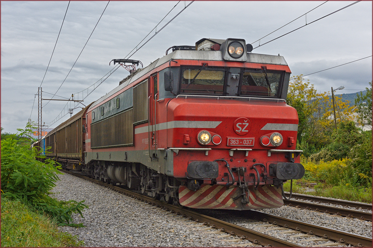 SŽ 363-037 zieht Güterzug durch Maribor-Tabor Richtung Norden. /18.9.2019