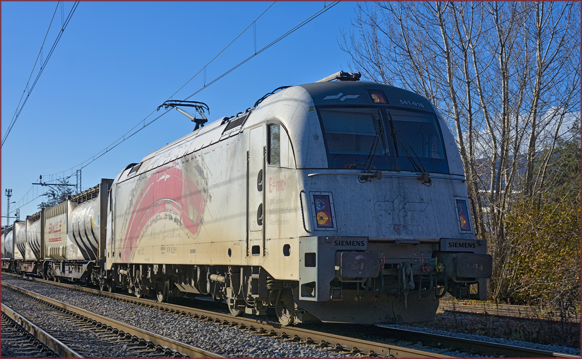 SŽ 541-016 zieht Kesselzug durch Maribor-Tabor Richtung Norden. /17.11.2020