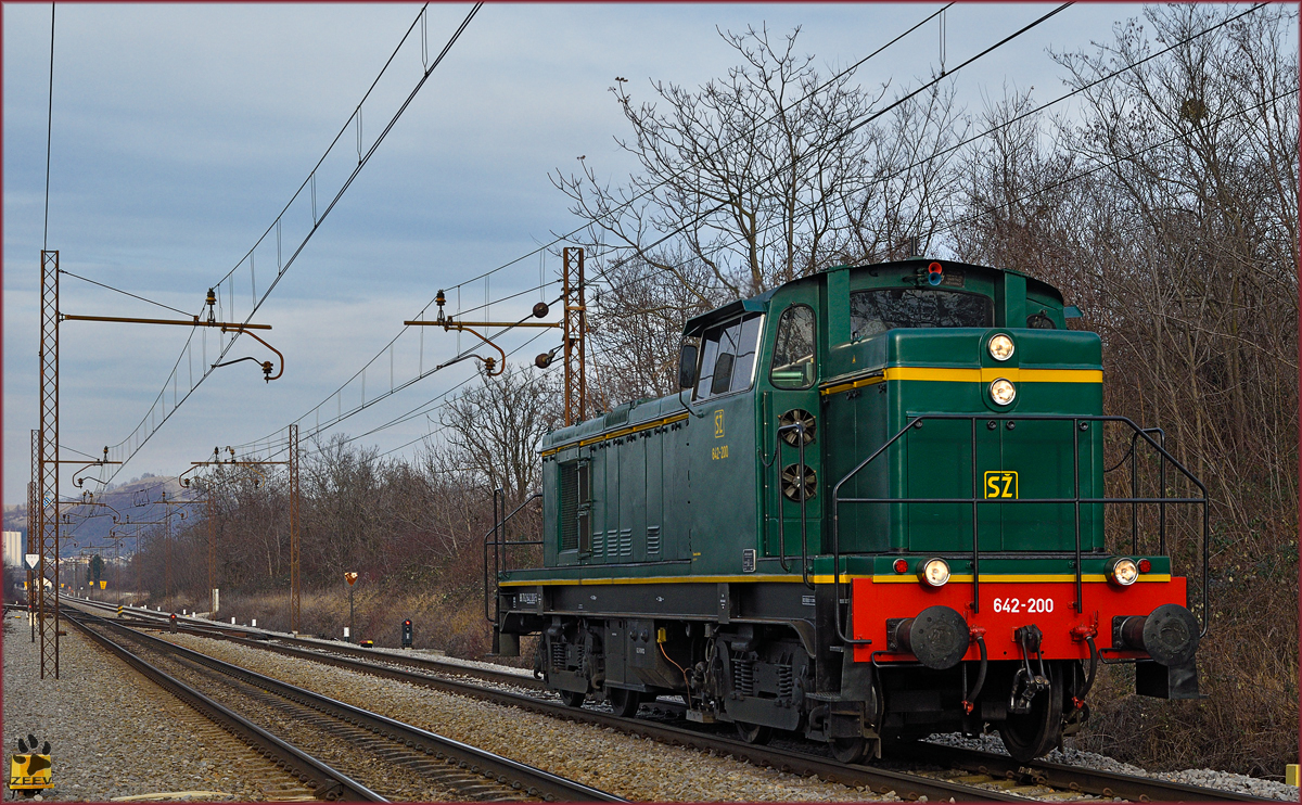 SŽ 642-200 fährt als Lokzug durch Maribor-Tabor Richtung Tezno VBF. /20.1.2016