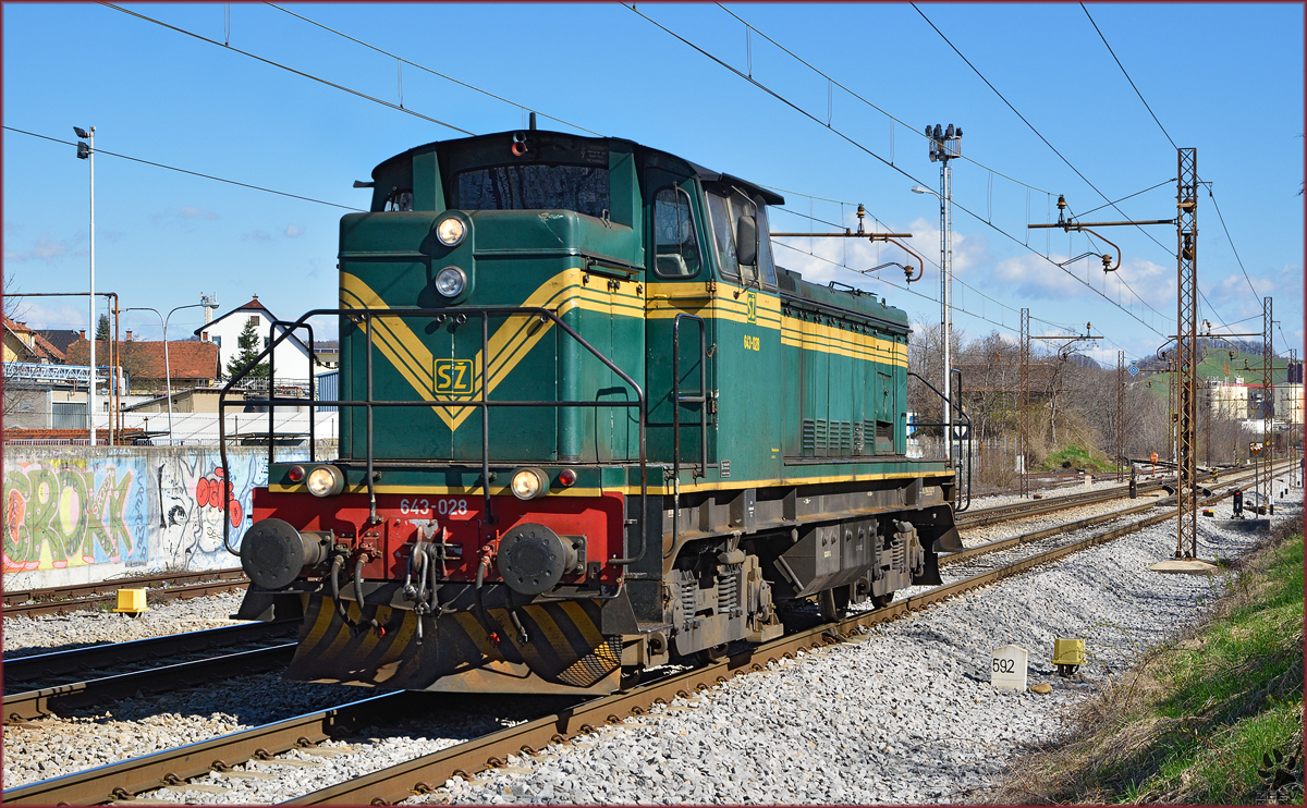 SŽ 643-028 fährt als Lokzug durch Maribor-Tabor Richtung Tezno VBF. /3.4.2015