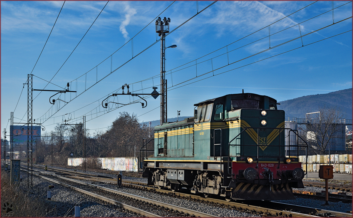 SŽ 643-028 fährt als Lokzug durch Maribor-Tabor Richtung Maribor HBF. /22.1.2016