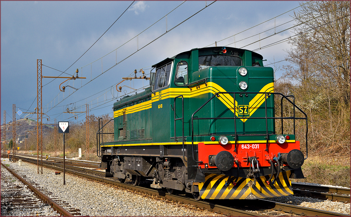 SŽ 643-031 fährt als Lokzug durch Maribor-Tabor Richtung Maribor HBF. /29.3.2016