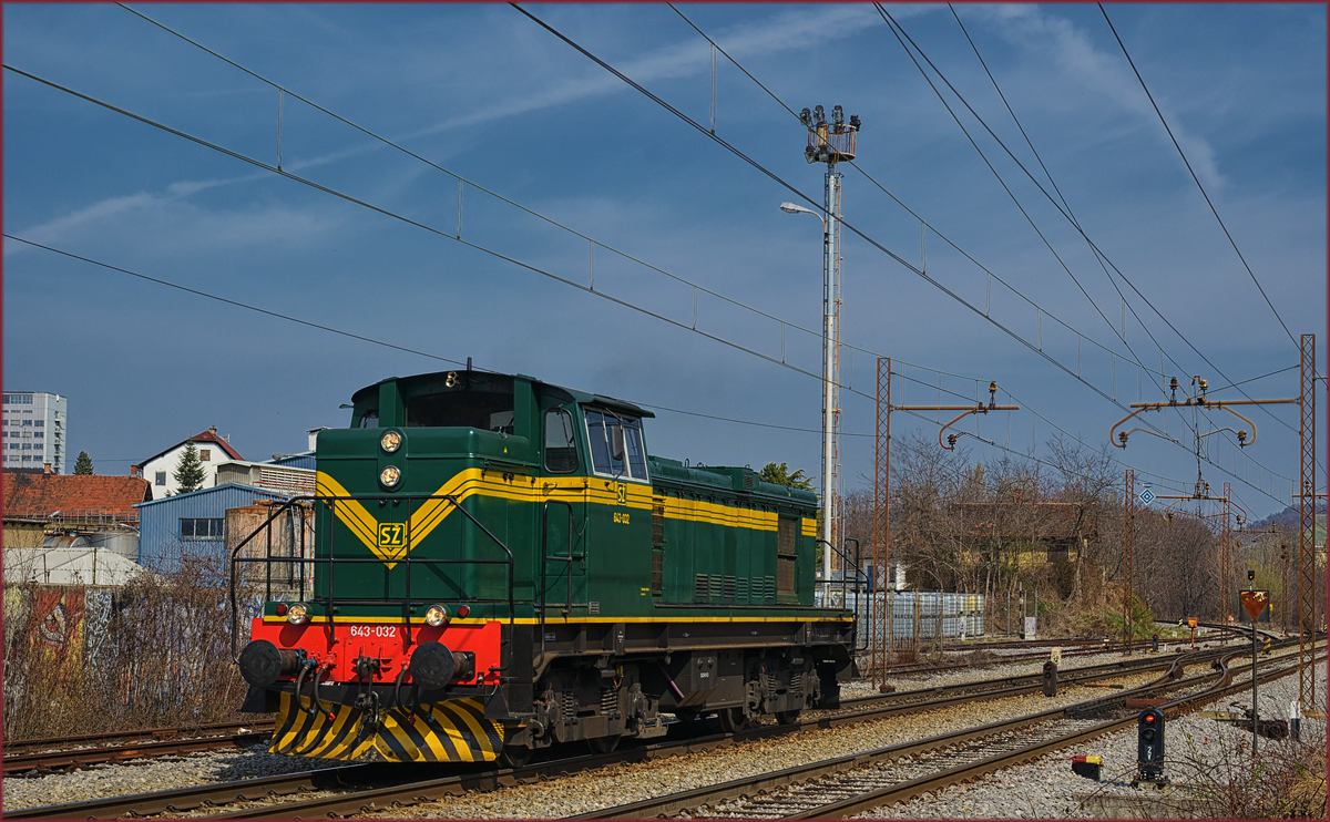 SŽ 643-032 fährt durch Maribor-Tabor Richtung Tezno VBF. /21.3.2017