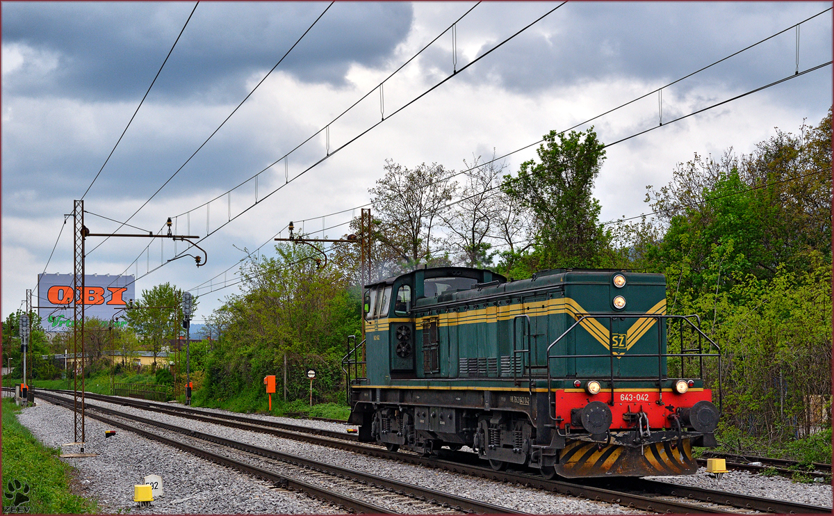 SŽ 643-042 fährt als Lokzug durch Maribor-Tabor Richtung Maribor HBF. /19.4.2016