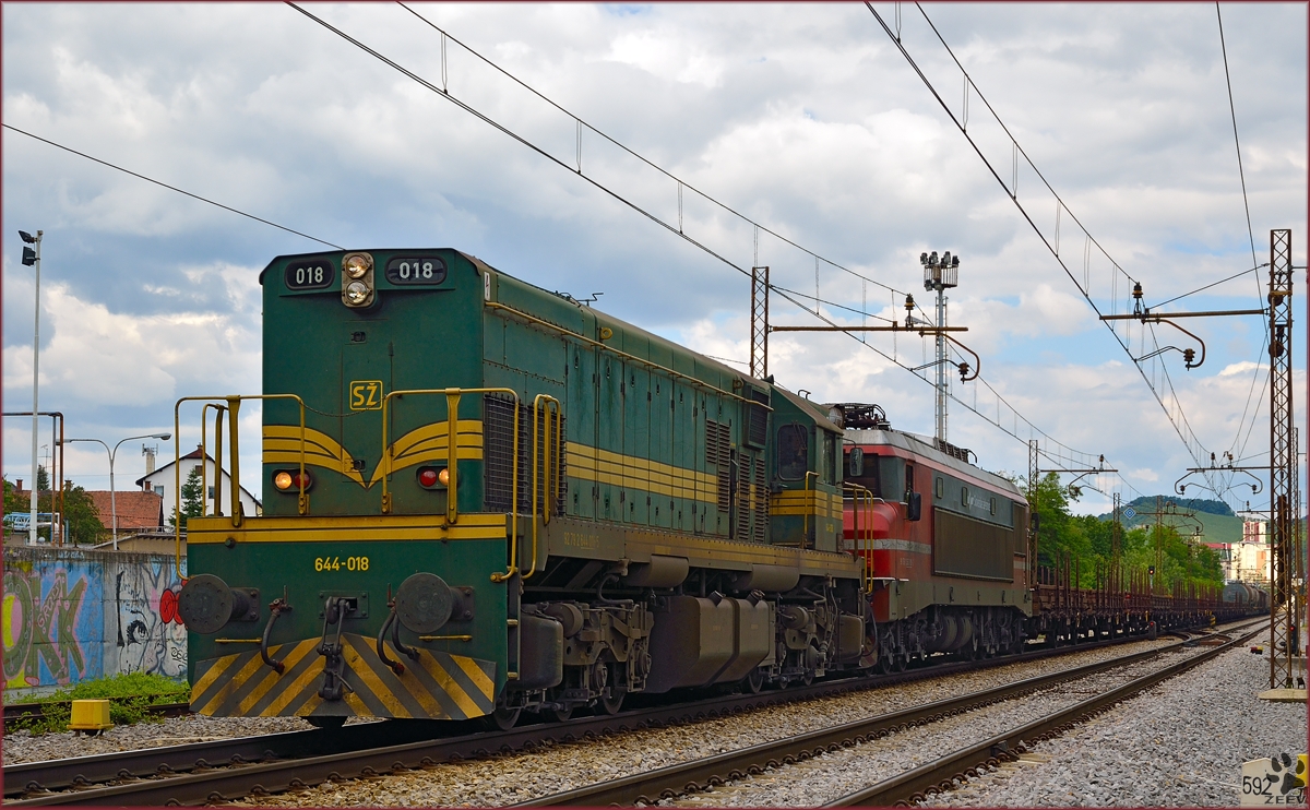 SŽ 644-018 zieht Güterzug durch Maribor-Tabor Richtung Tezno Verschiebebahnhof. /31.5.2014